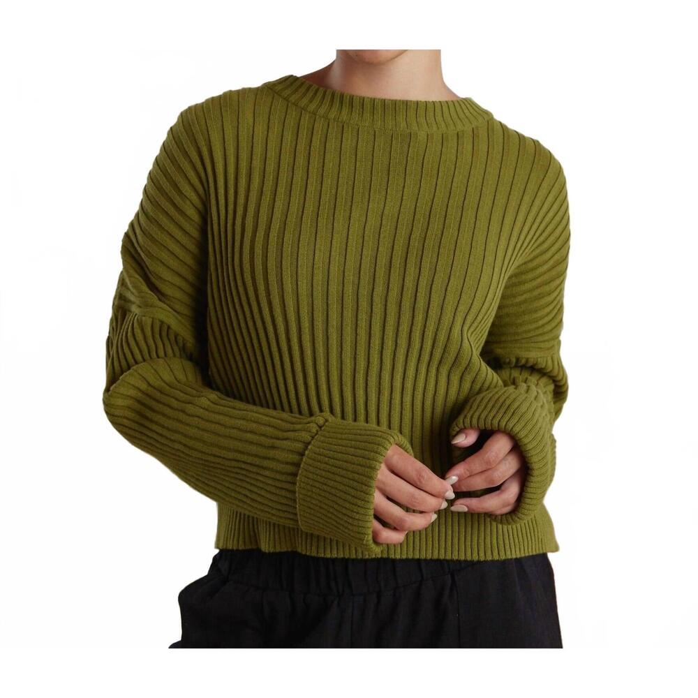 NWT Ribbed Crewneck Sweater in Olive Green